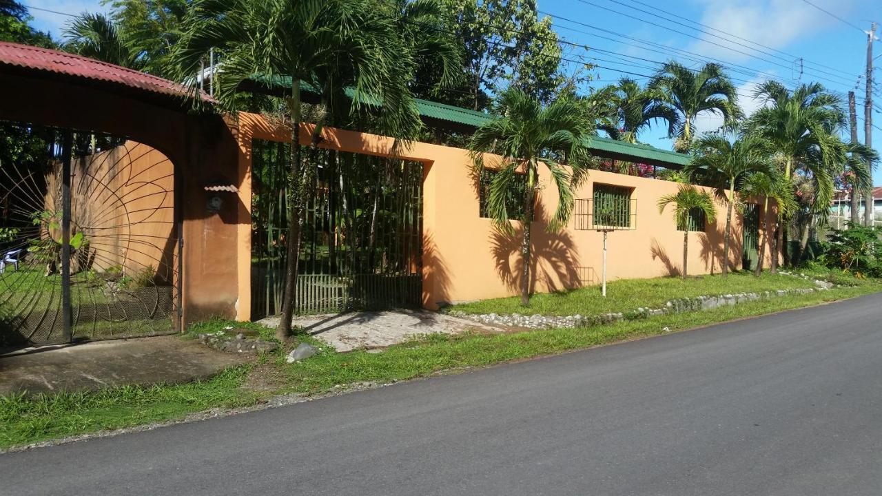 Embassy House Puerto Jiménez Exterior foto